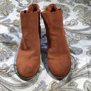 White Mountain Ankle Boots